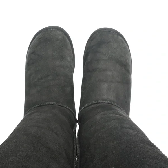 UGG Tall Classic Suede Shearling Boots Women’s Size 8 | Black High Winter Snow - Picture 9 of 13